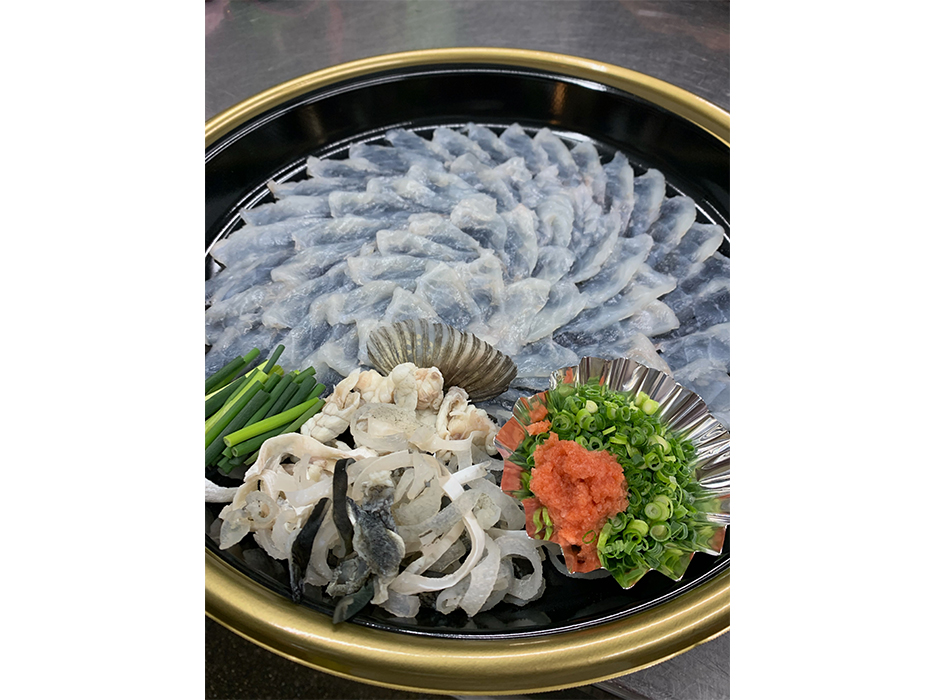 フグ刺 10,800円(税込)