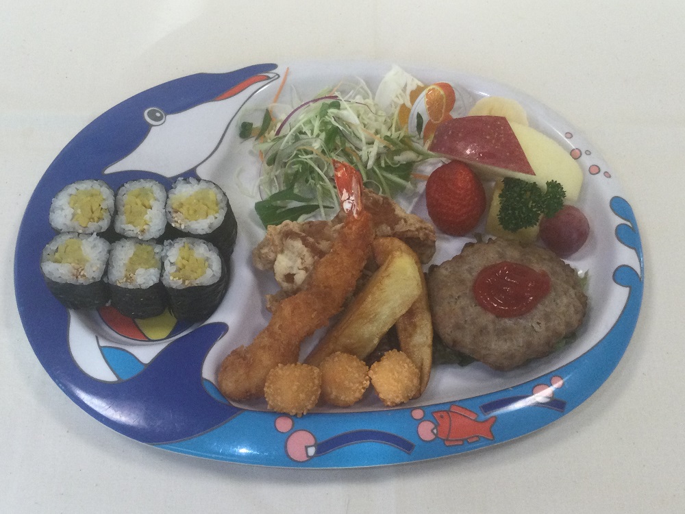 お子様ランチ 880円(税込)