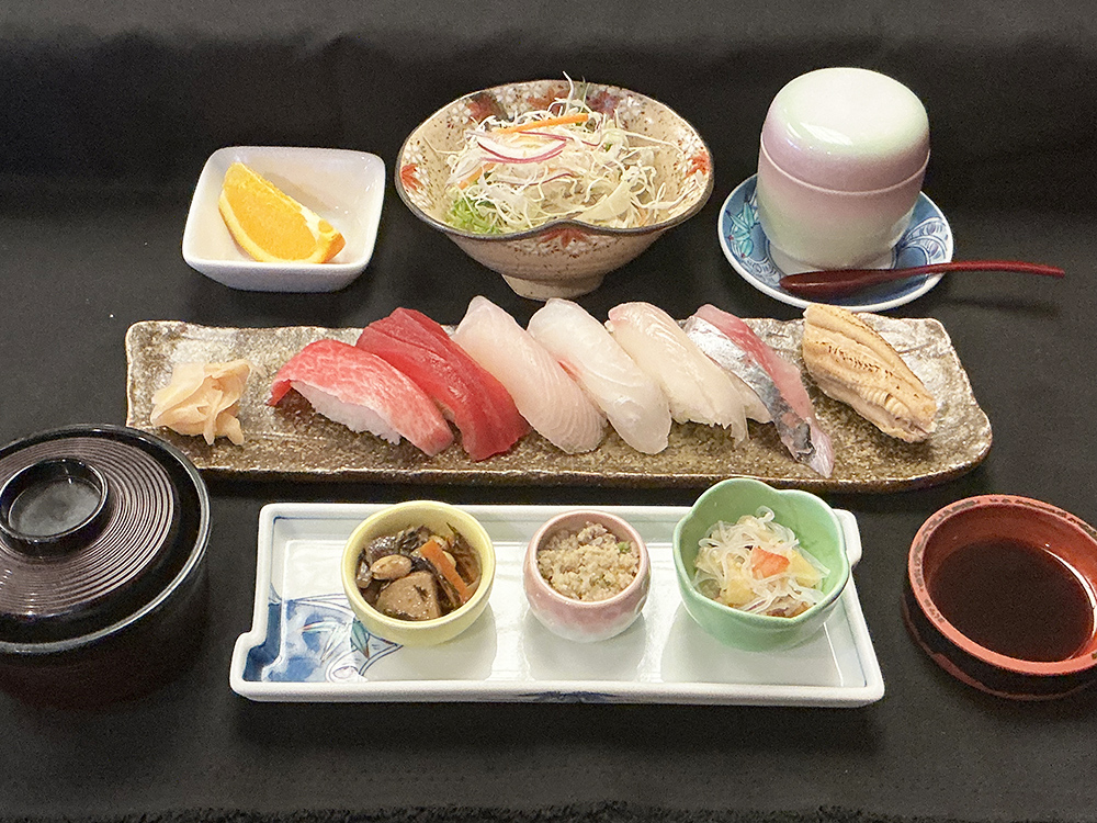 特選にぎり定食 2,310円（税込）