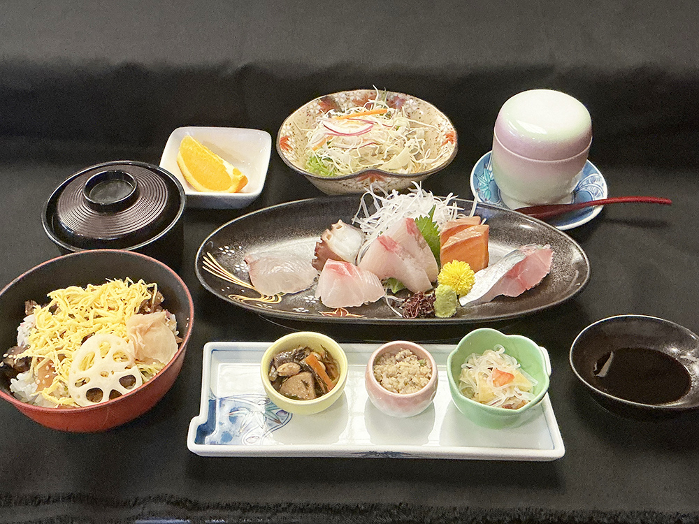 刺身定食 2,200円（税込）